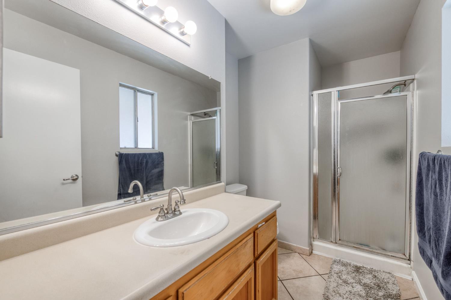 983 Church Ave, Sanger, CA 93657