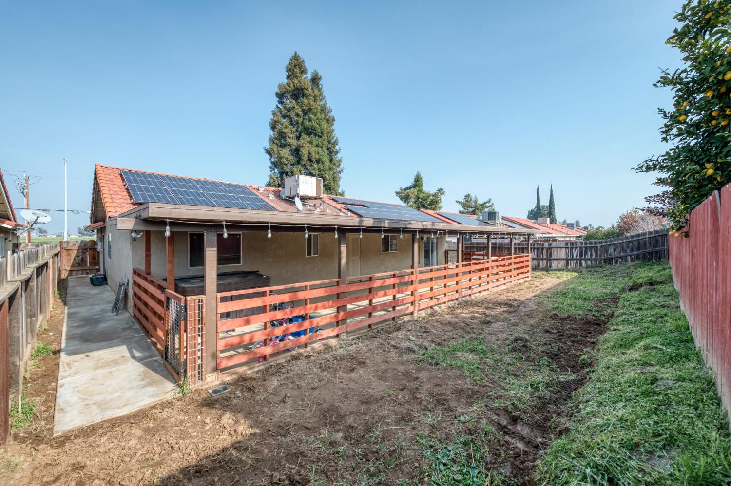 983 Church Ave, Sanger, CA 93657