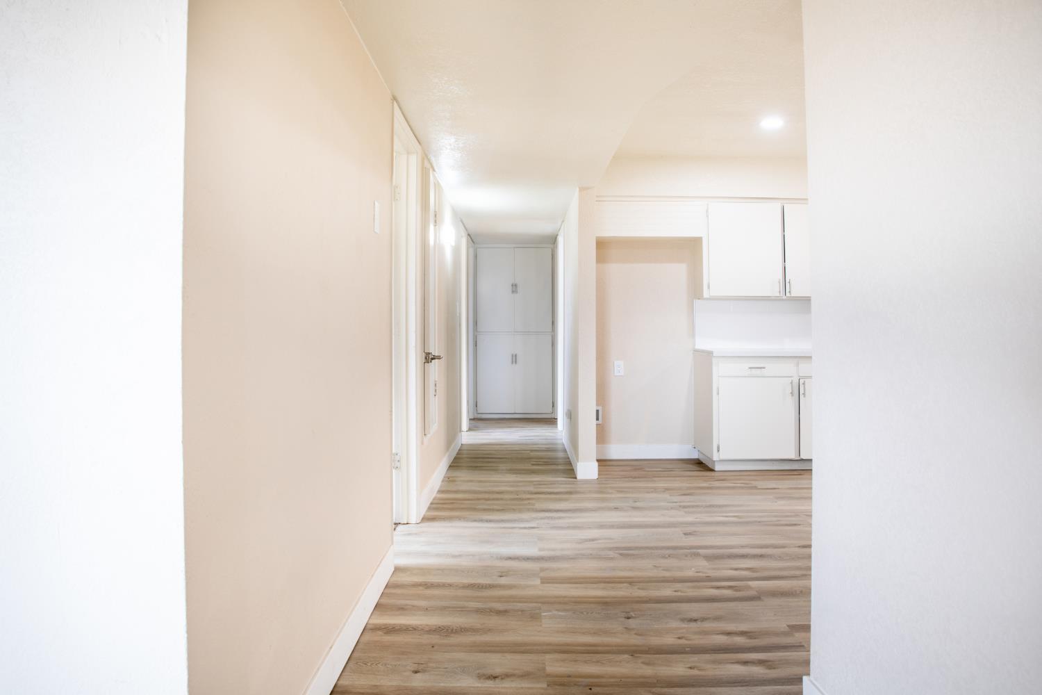 12644 W H, Biola, CA 93606