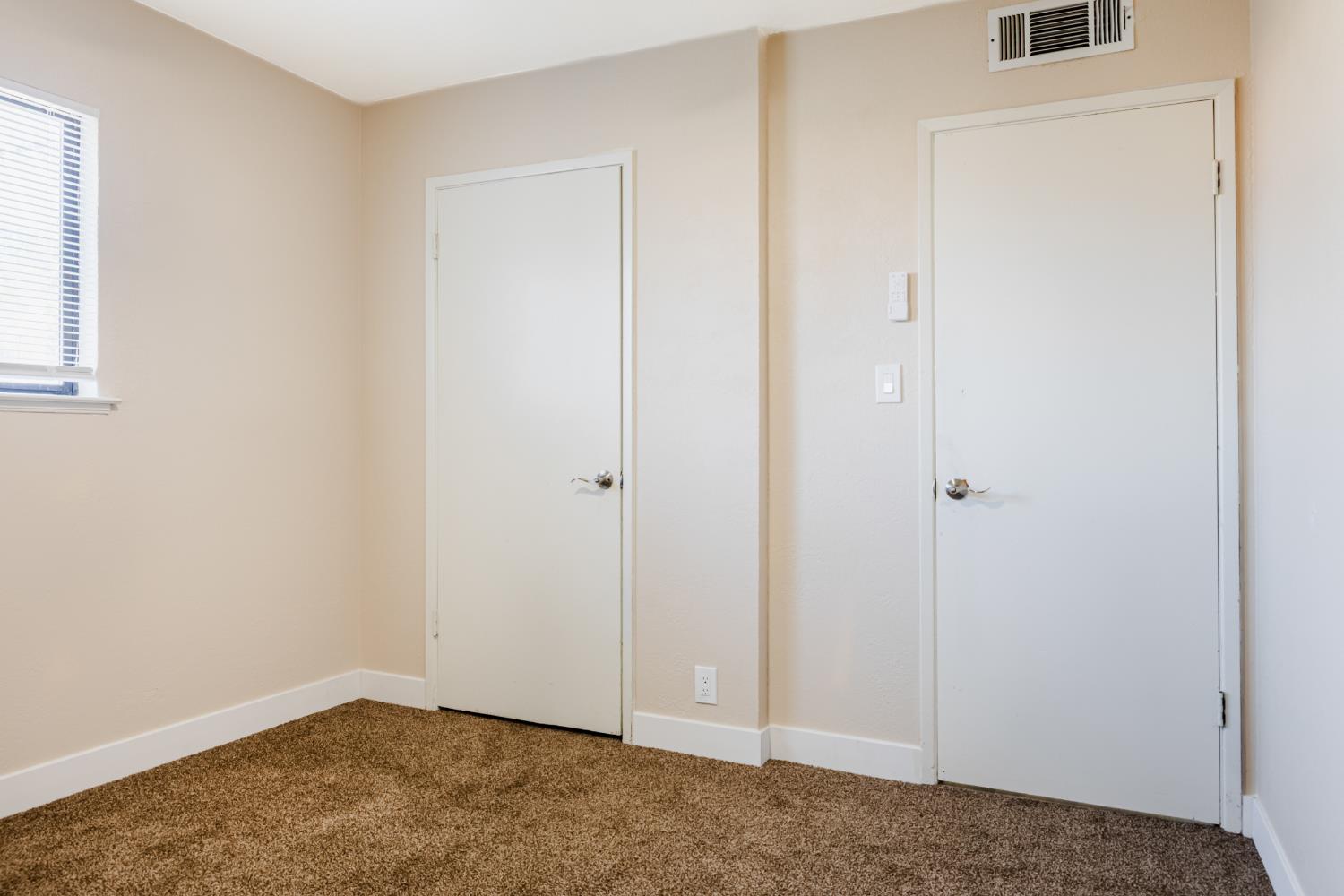 12644 W H, Biola, CA 93606