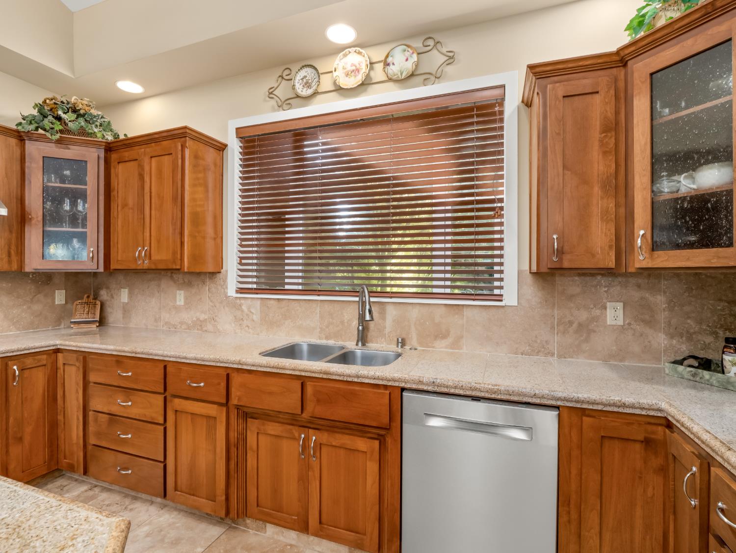 16787 Paula Rd, Madera, CA 93636