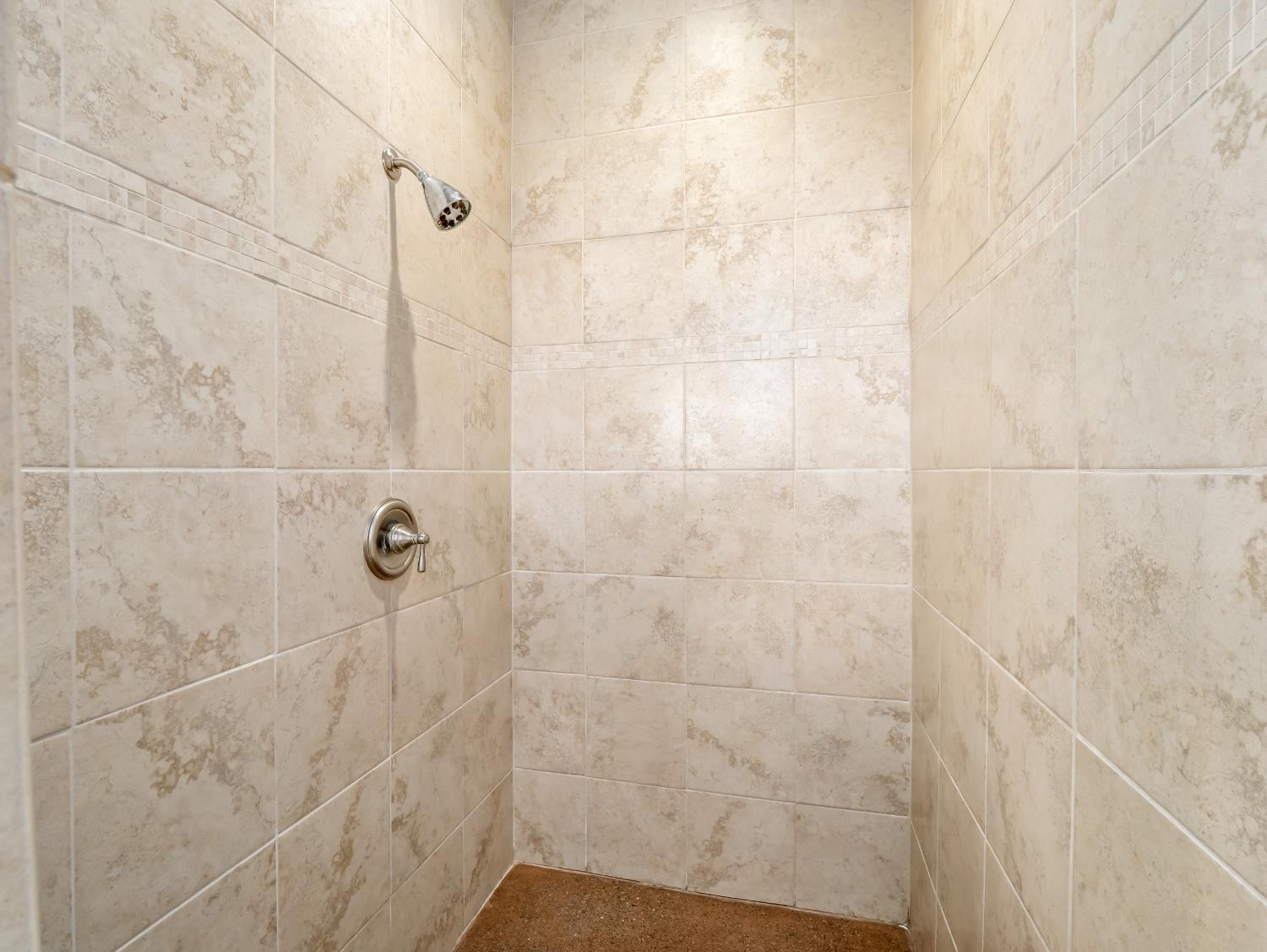 16787 Paula Rd, Madera, CA 93636