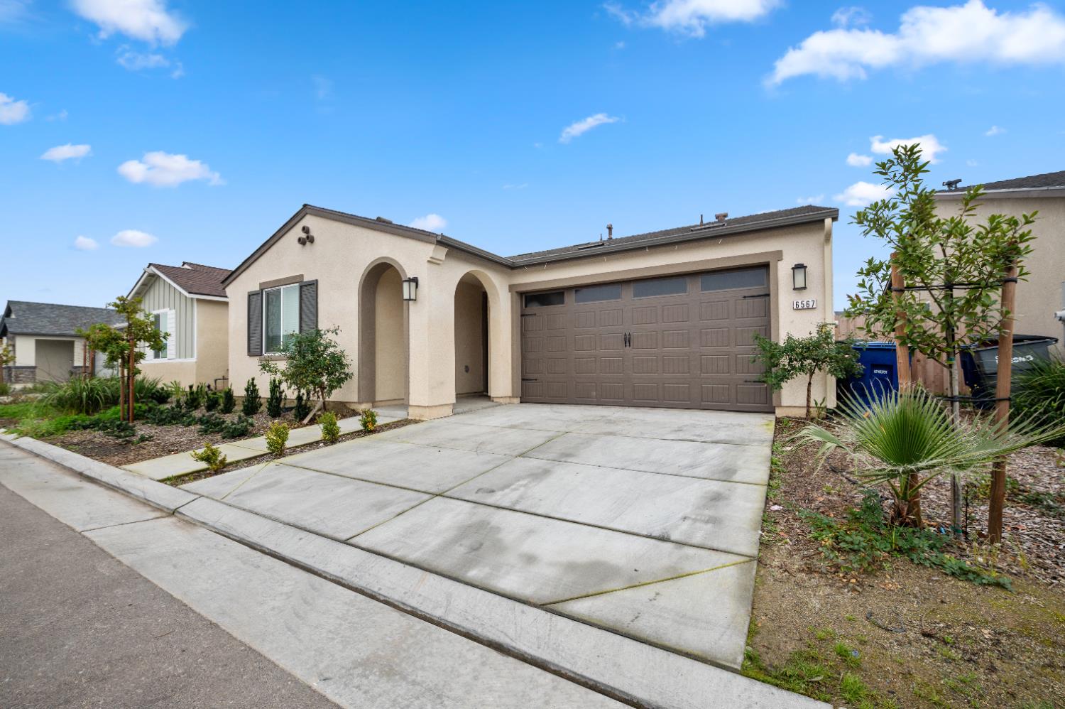 6567 E Pine Ave, Fresno, CA 93727