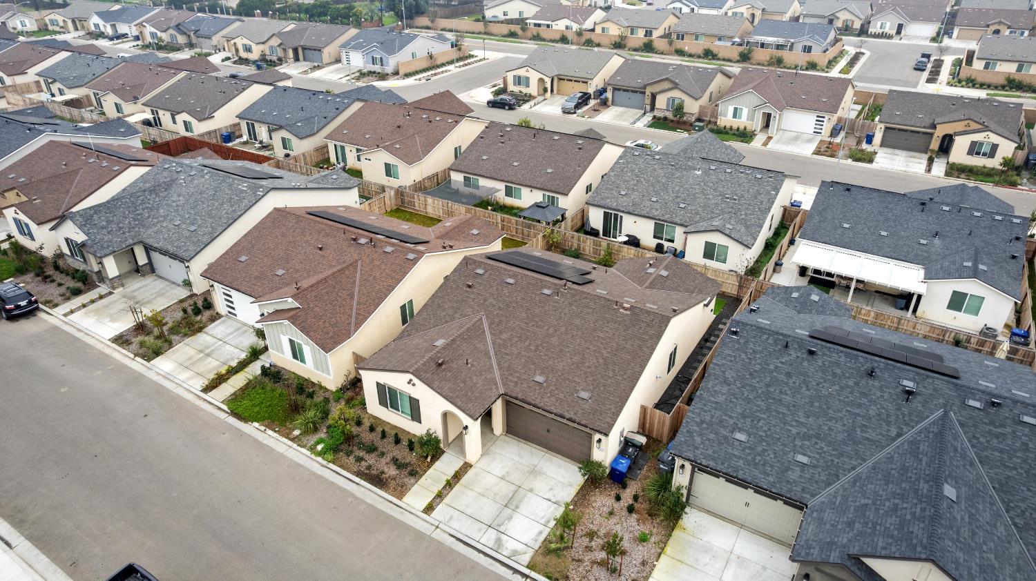 6567 E Pine Ave, Fresno, CA 93727