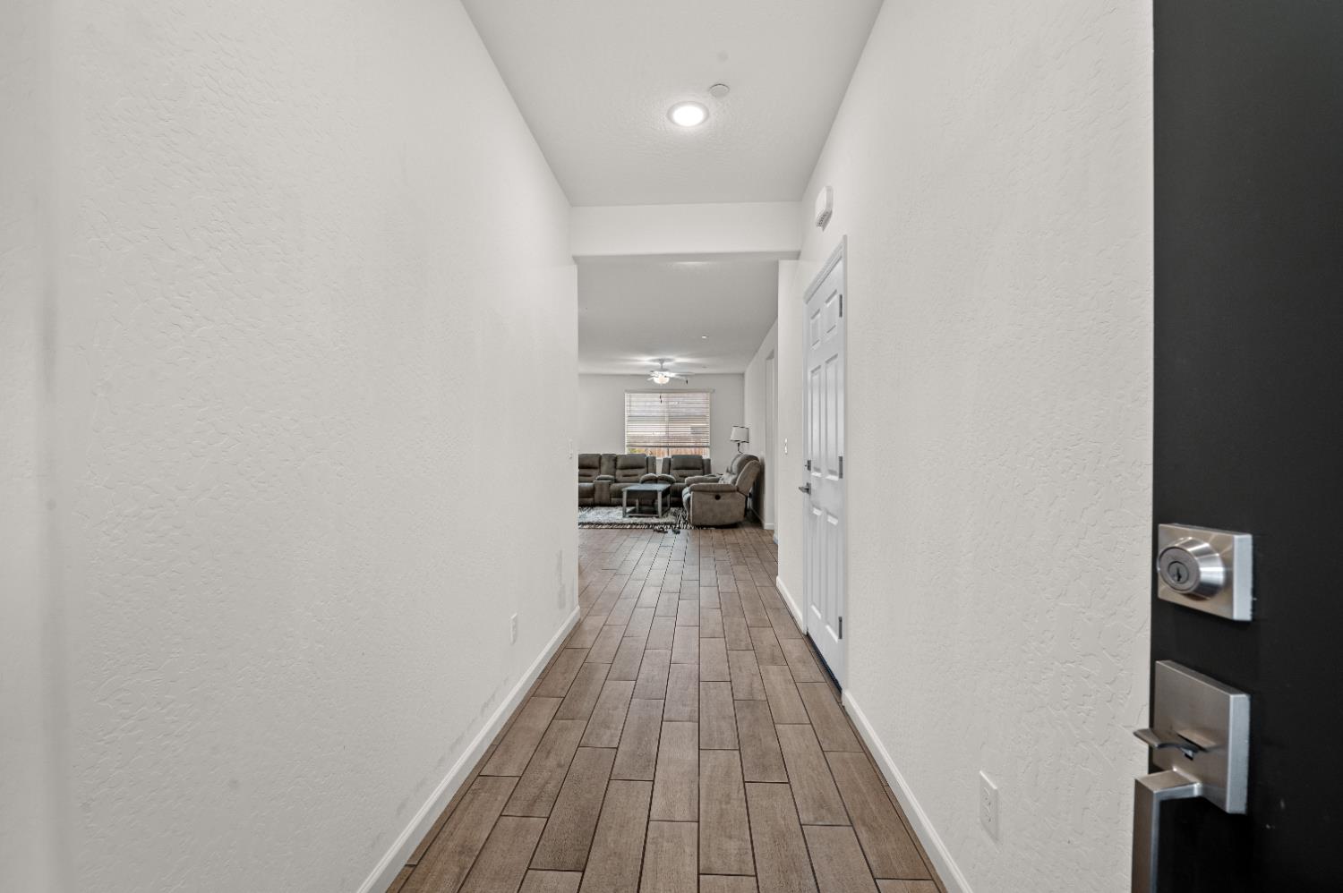 6567 E Pine Ave, Fresno, CA 93727