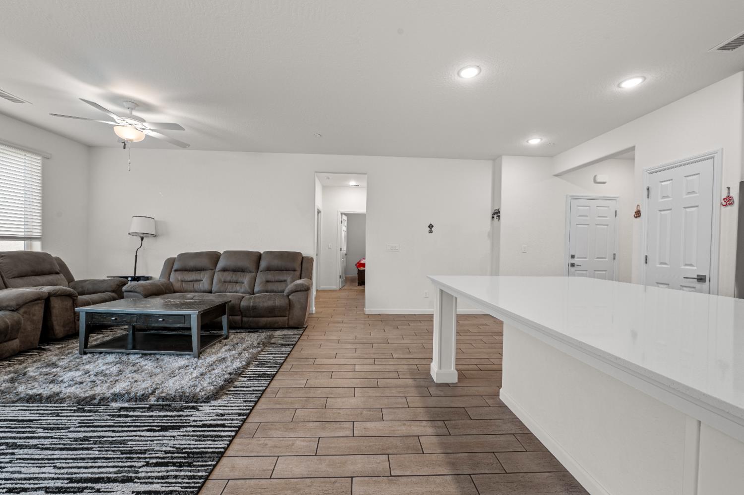 6567 E Pine Ave, Fresno, CA 93727