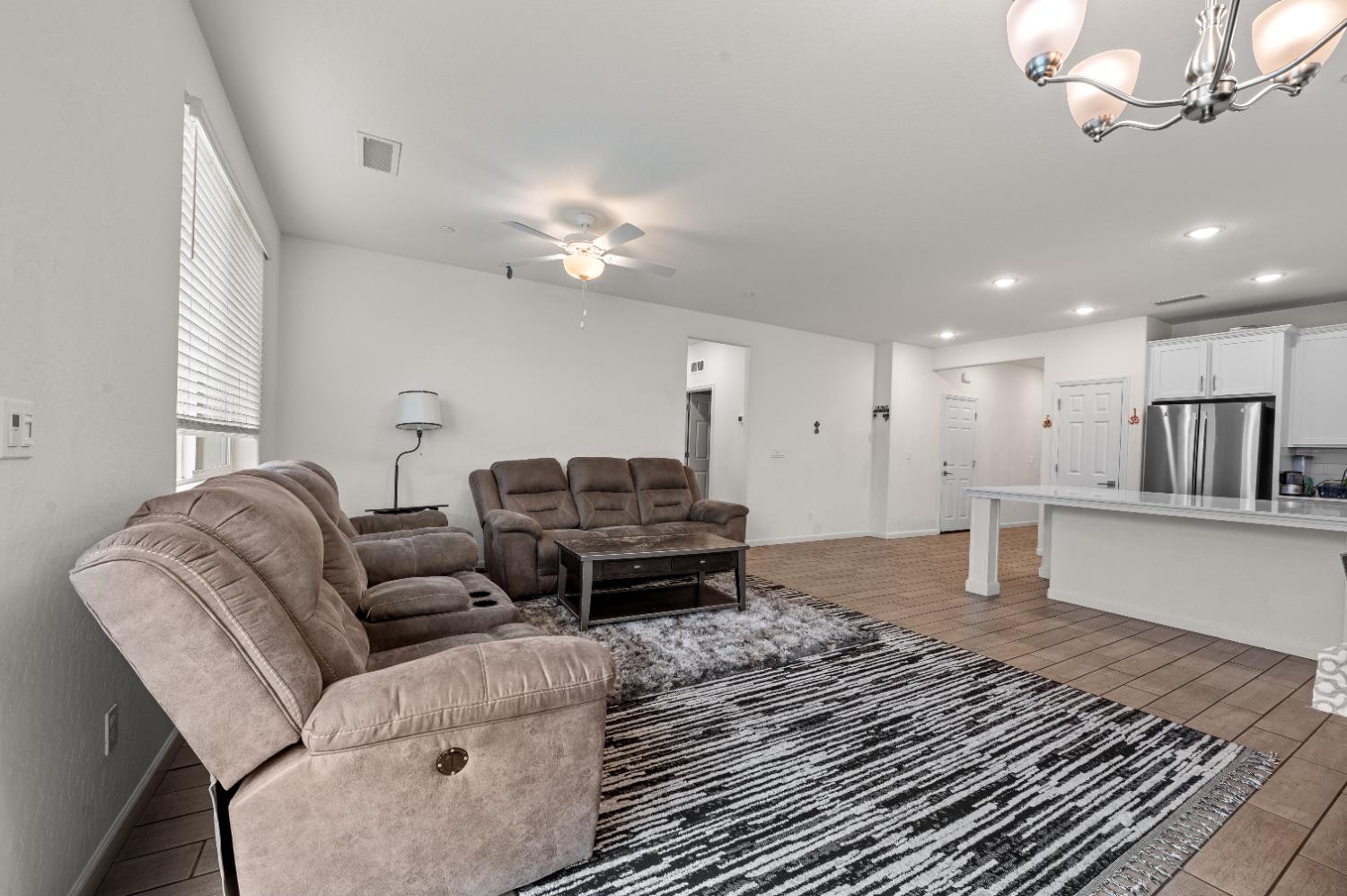 6567 E Pine Ave, Fresno, CA 93727