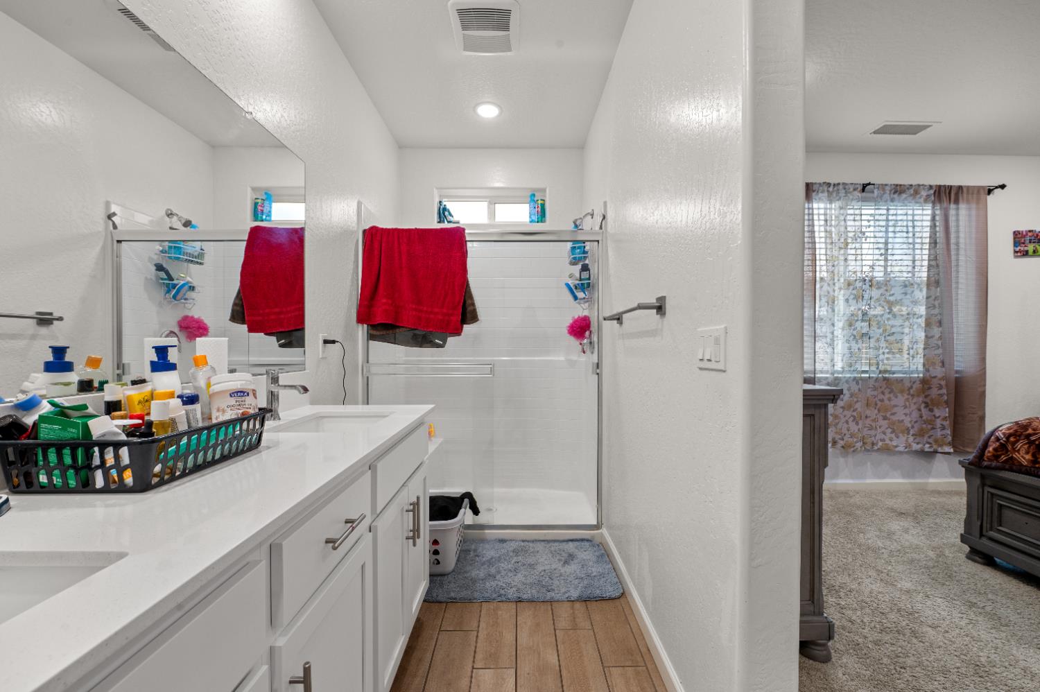 6567 E Pine Ave, Fresno, CA 93727