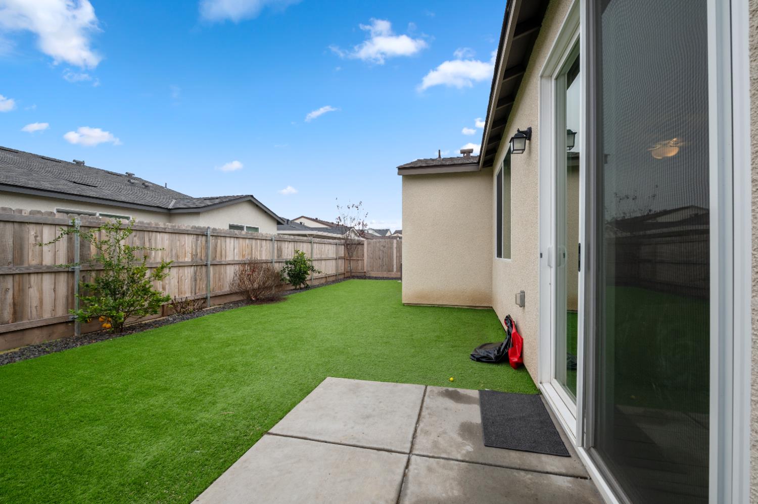 6567 E Pine Ave, Fresno, CA 93727