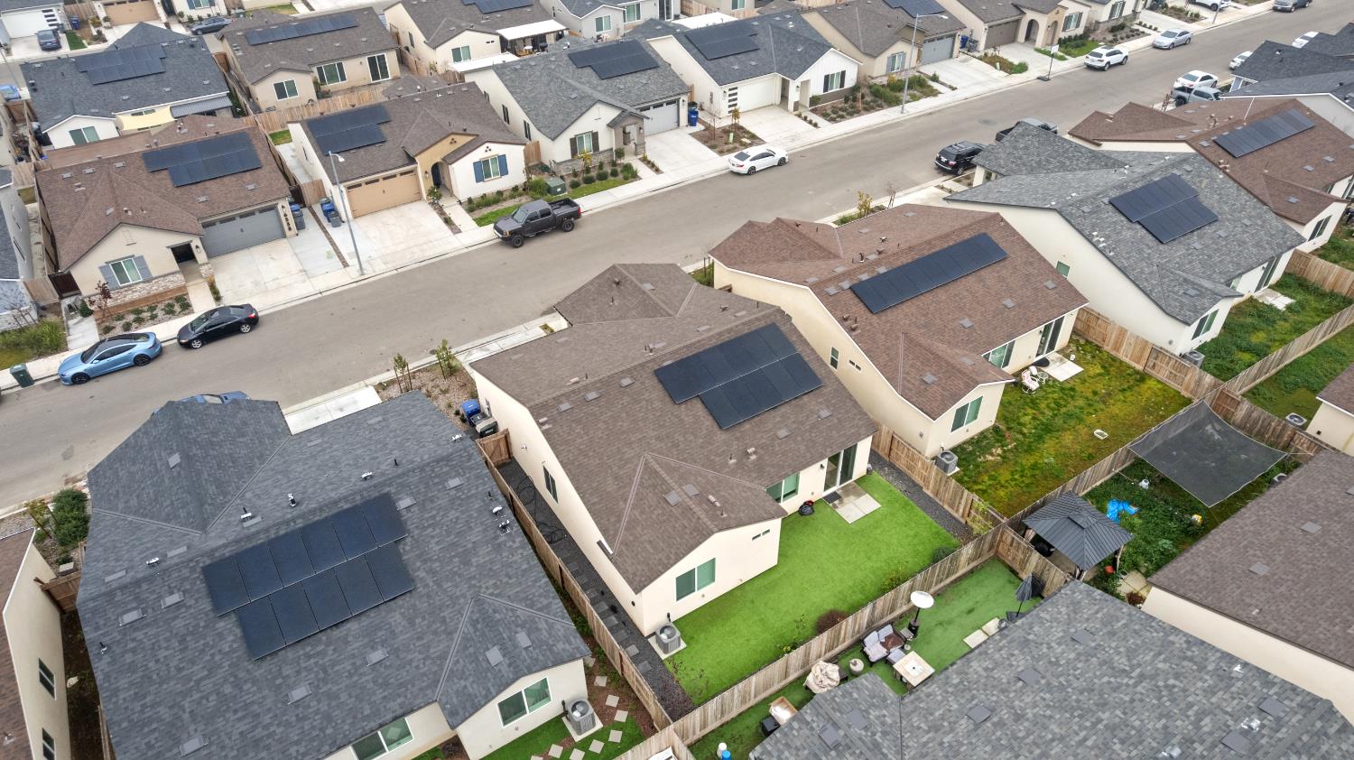 6567 E Pine Ave, Fresno, CA 93727