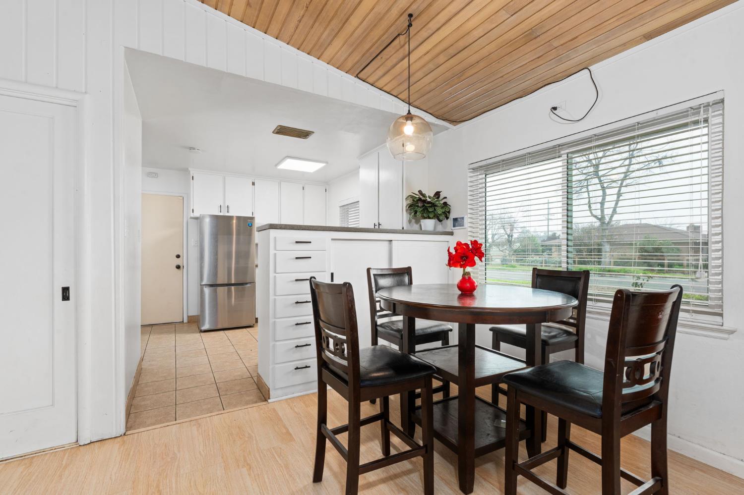 1114 W Princeton Ave, Fresno, CA 93705