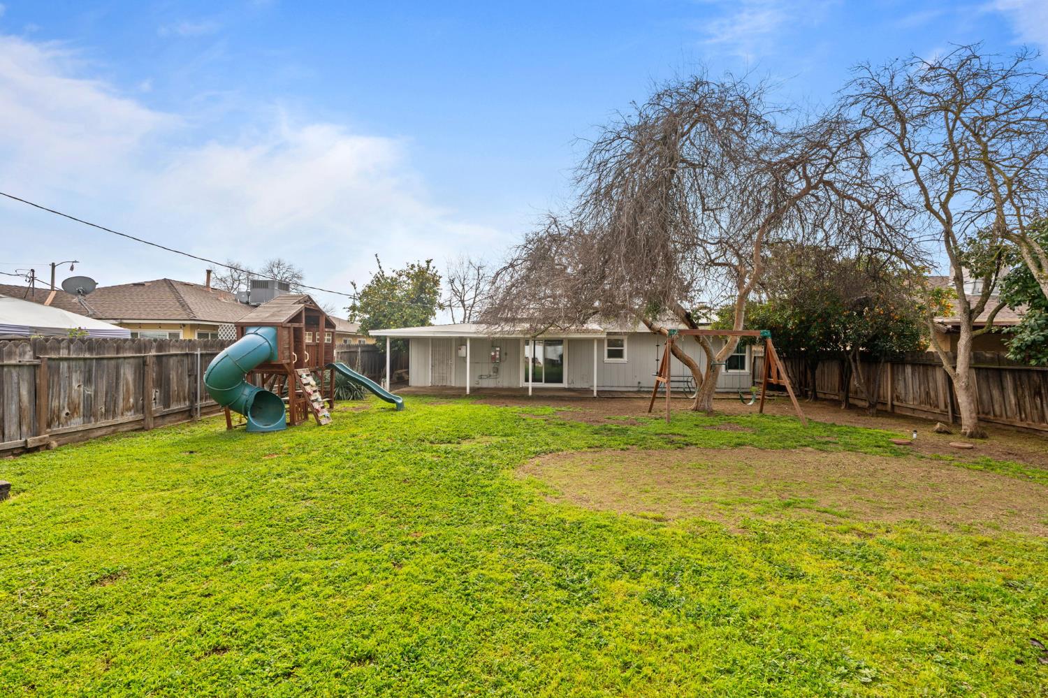 1114 W Princeton Ave, Fresno, CA 93705