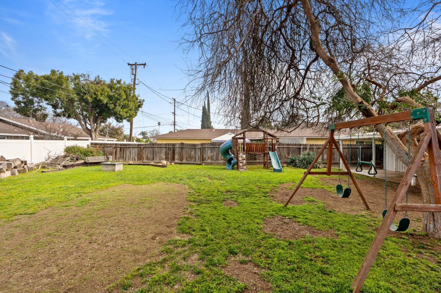 1114 W Princeton Ave, Fresno, CA 93705