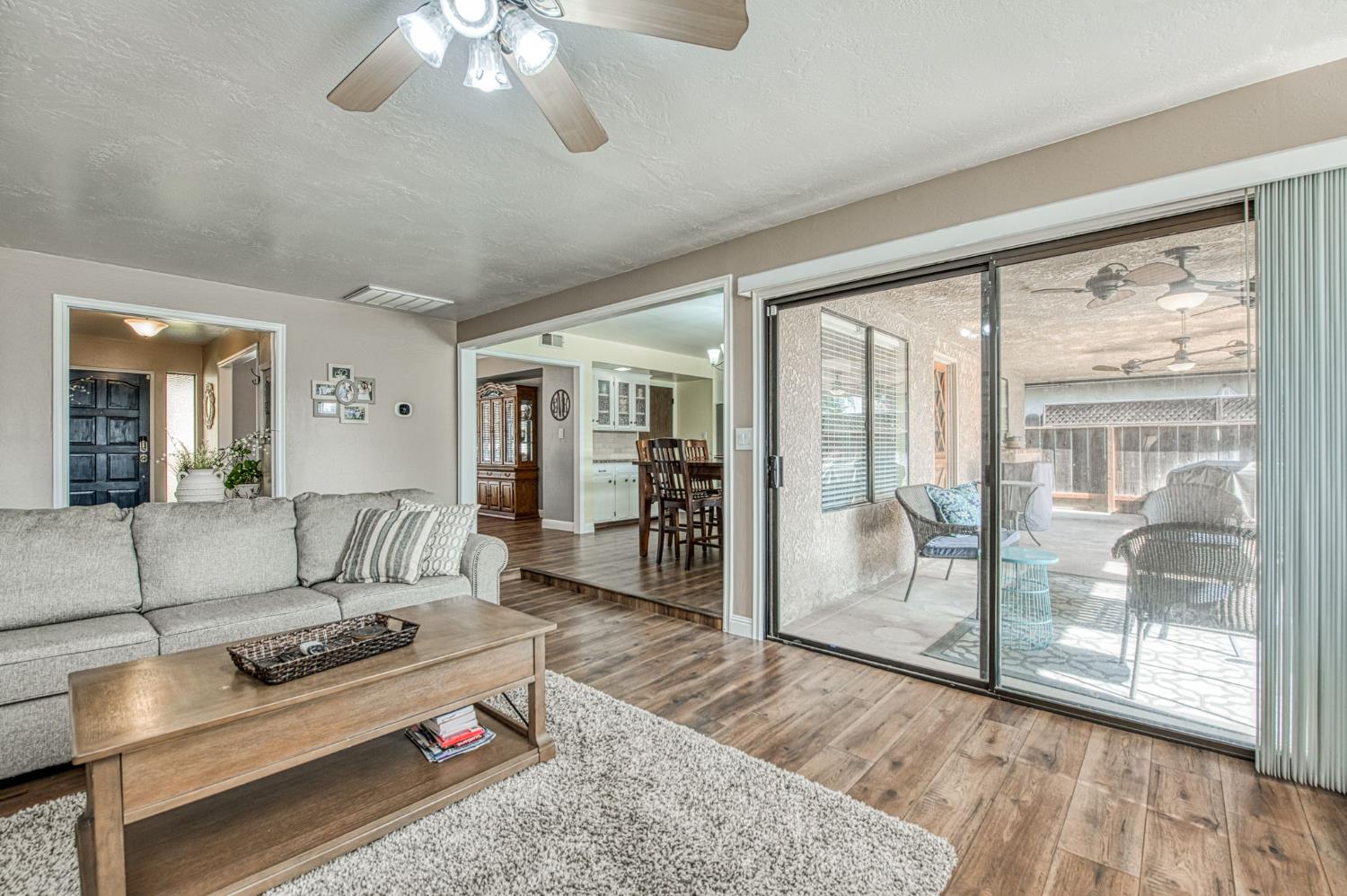 1557 W Warner Ave, Fresno, CA 93711