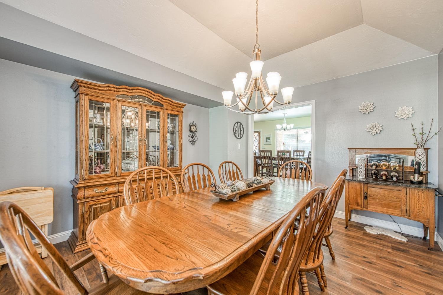 1557 W Warner Ave, Fresno, CA 93711