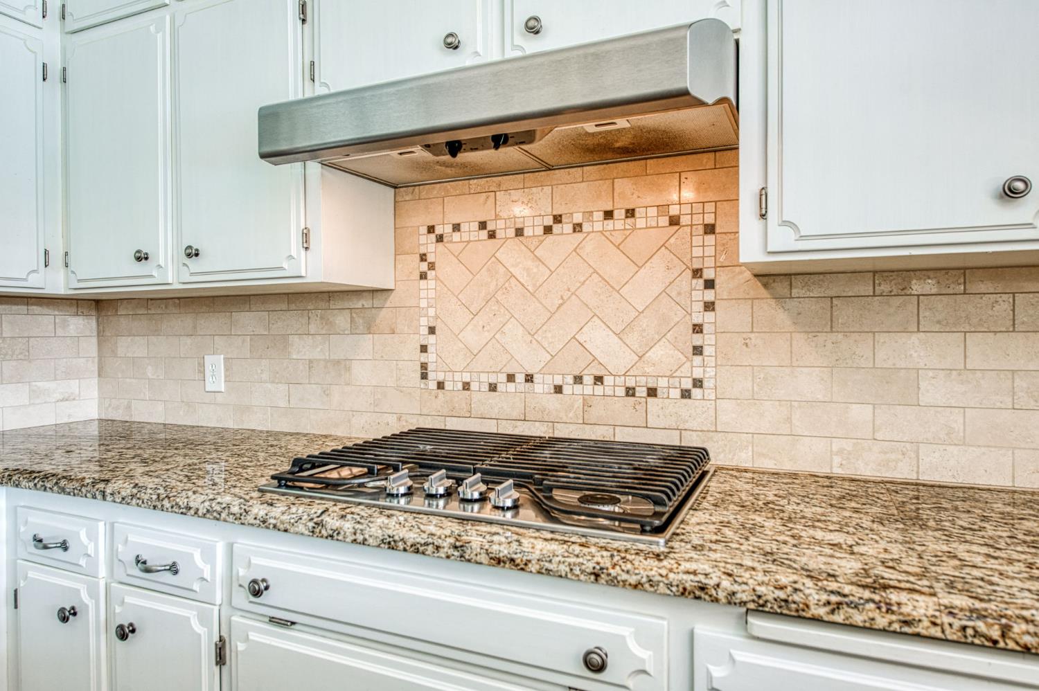 1557 W Warner Ave, Fresno, CA 93711