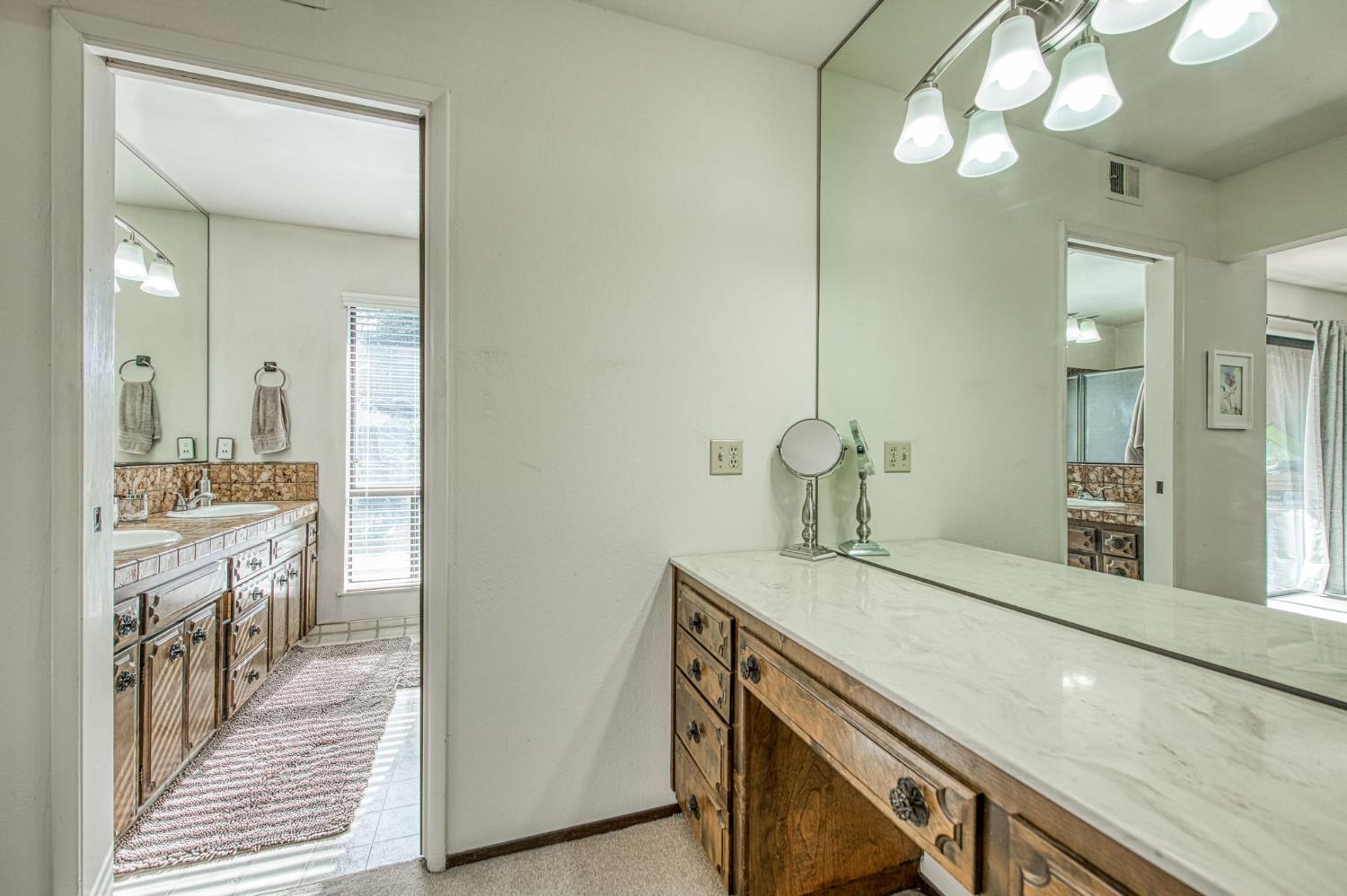 1557 W Warner Ave, Fresno, CA 93711