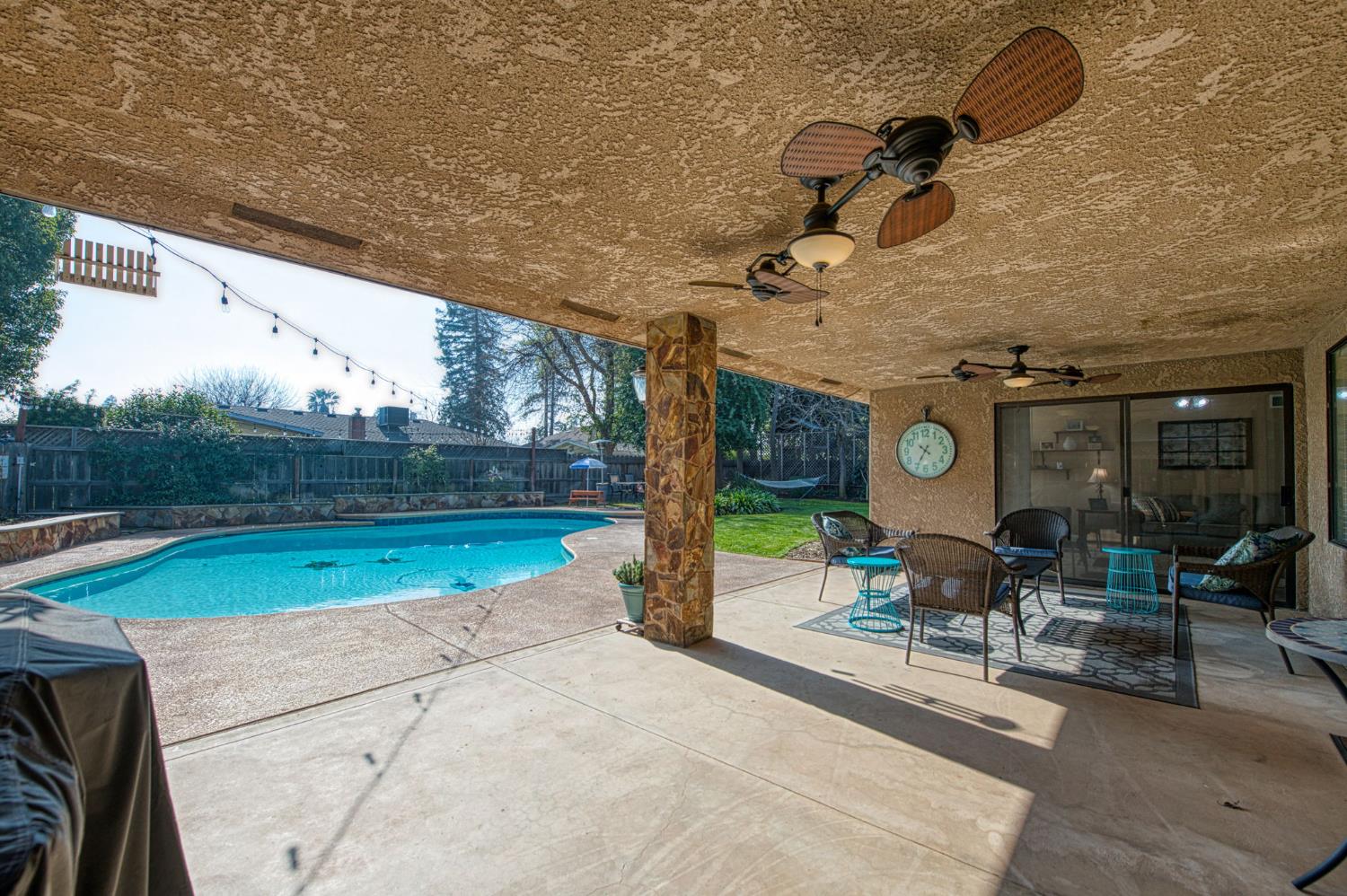 1557 W Warner Ave, Fresno, CA 93711