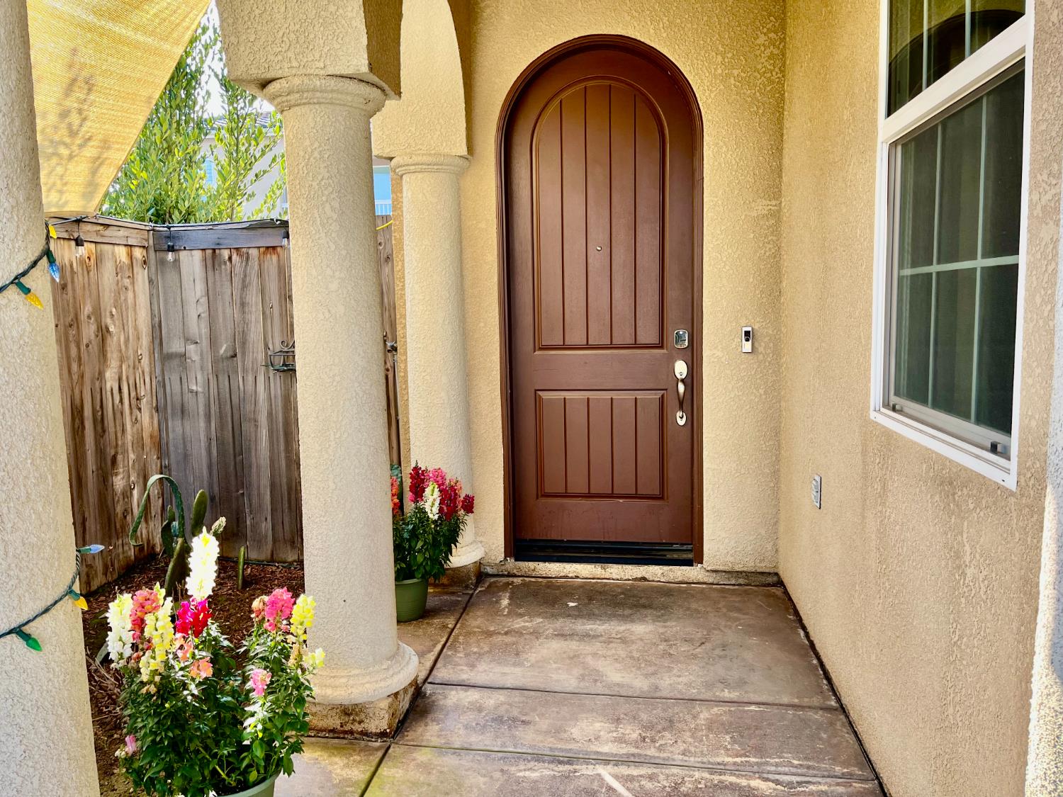 2845 E Goshen, Fresno, CA 93720