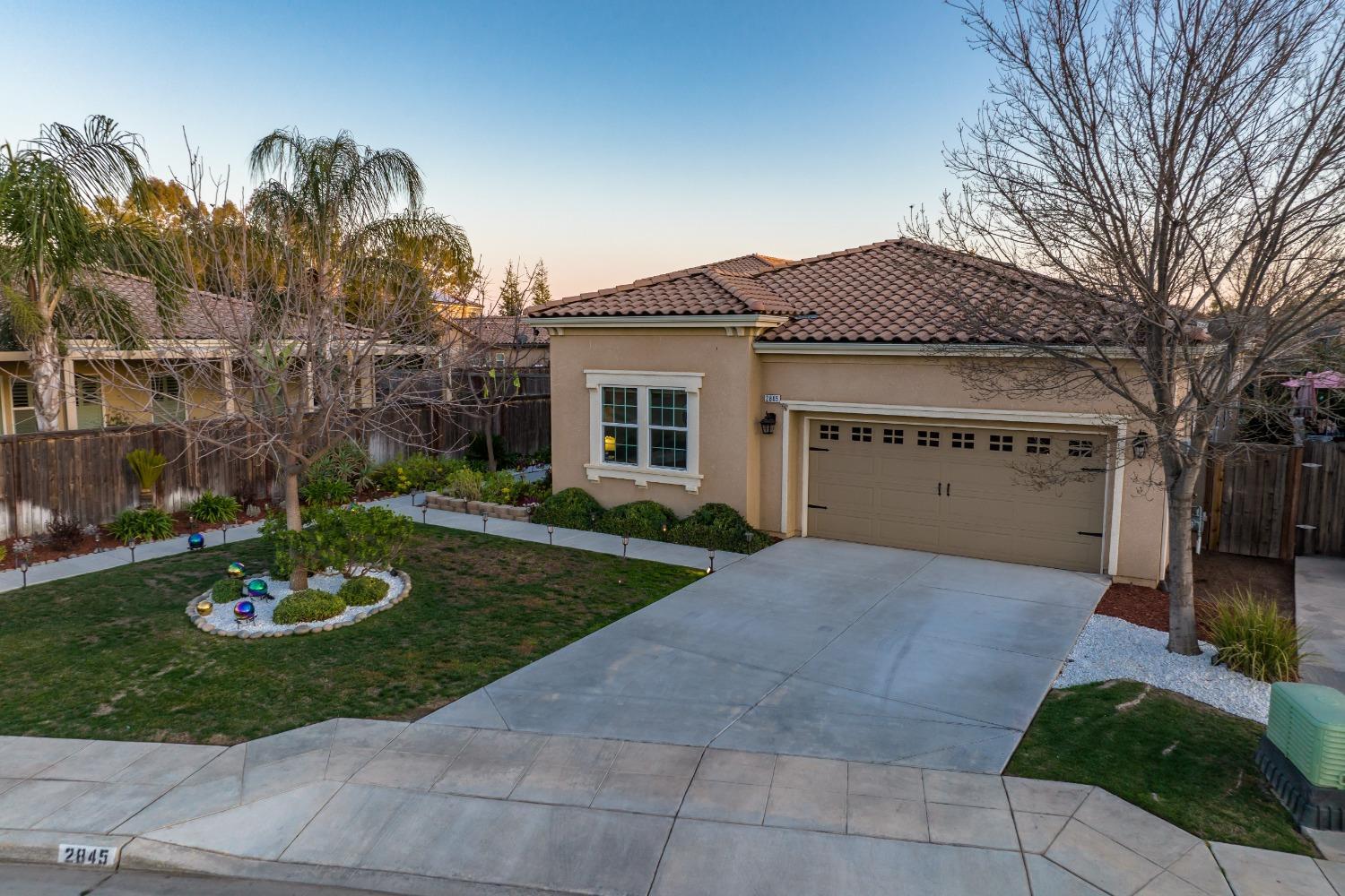 2845 E Goshen, Fresno, CA 93720