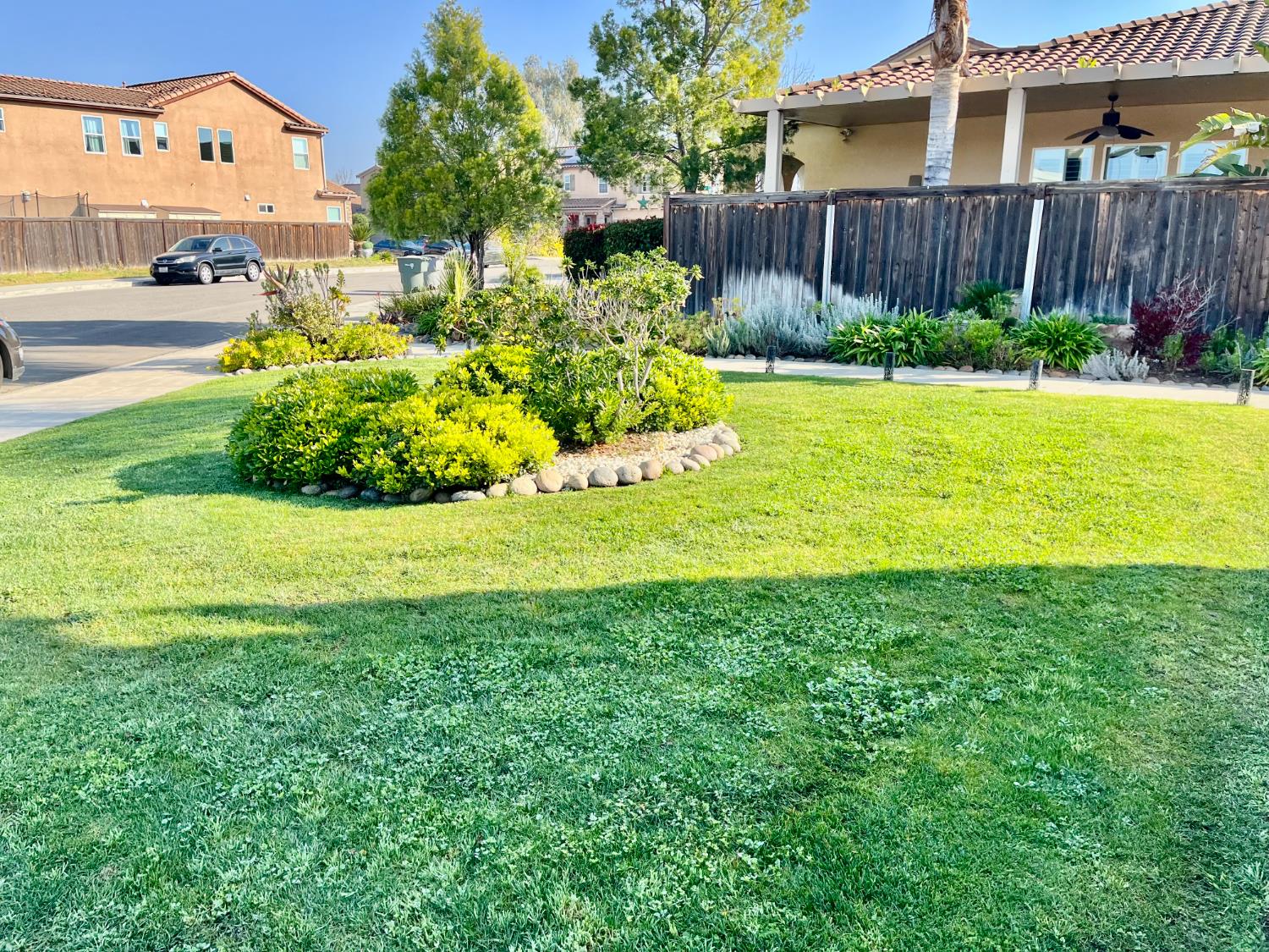 2845 E Goshen, Fresno, CA 93720