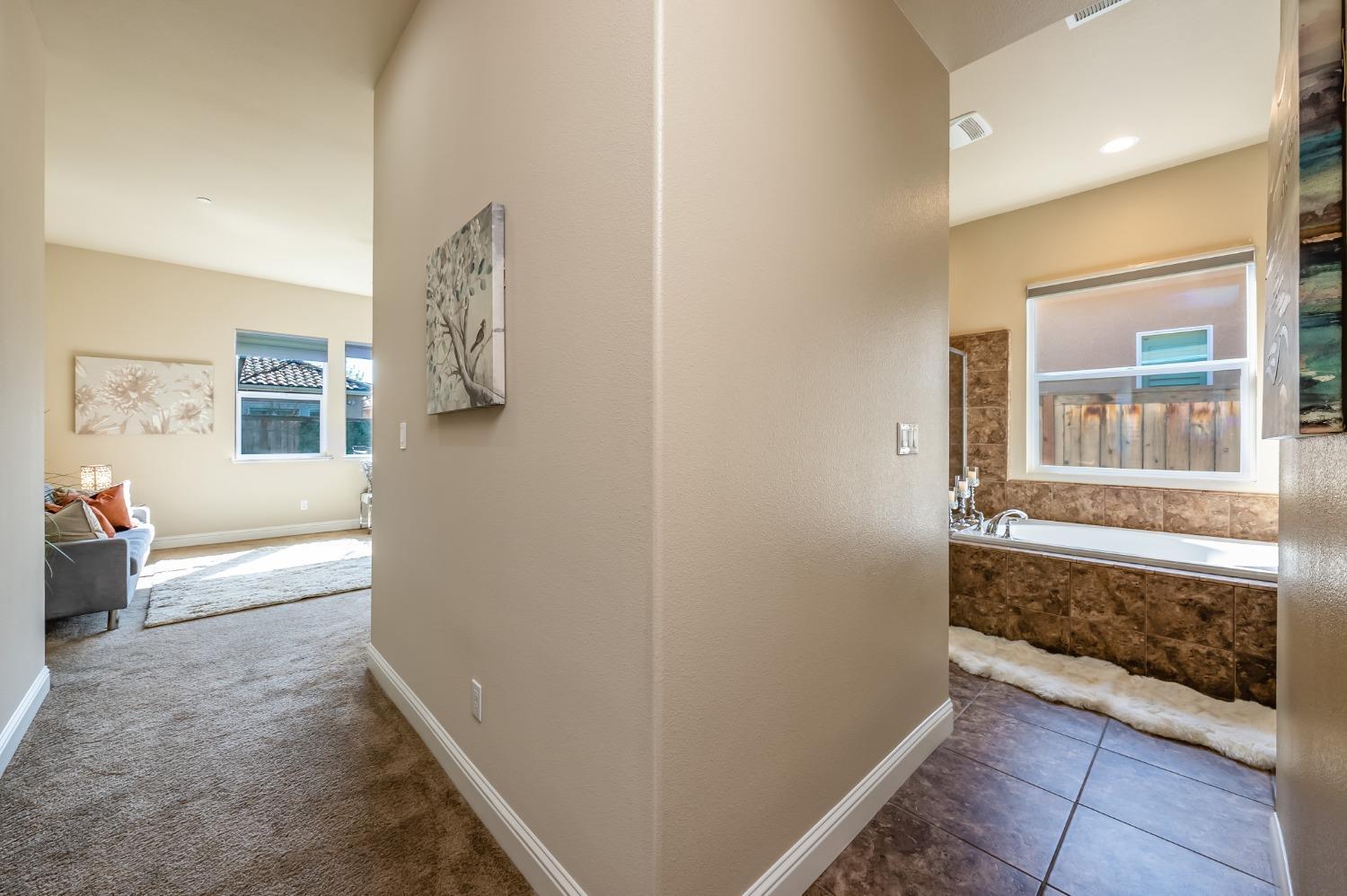 2845 E Goshen, Fresno, CA 93720