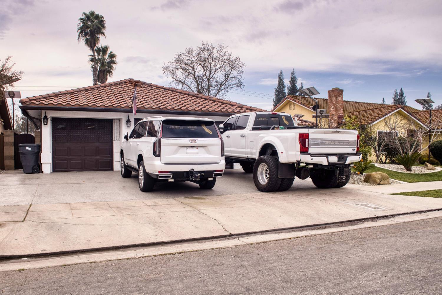 2520 Meadowrest Way, Madera, CA 93637