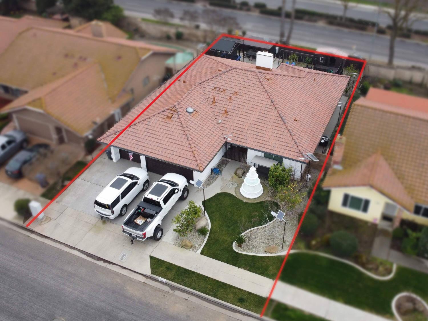 2520 Meadowrest Way, Madera, CA 93637