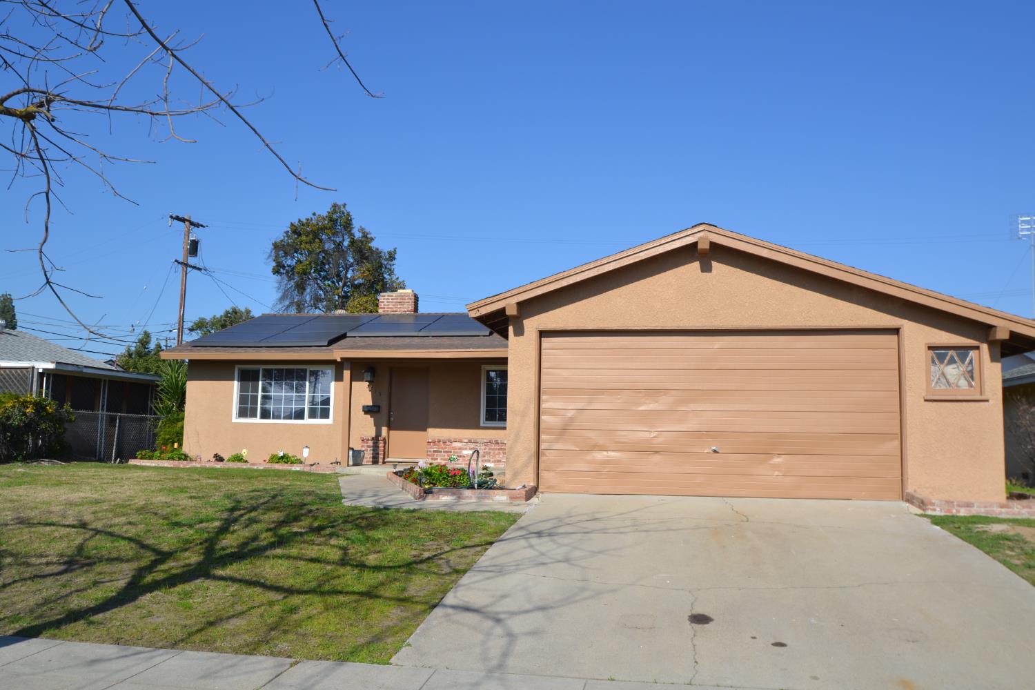3715 E Garland Ave, Fresno, CA 93726