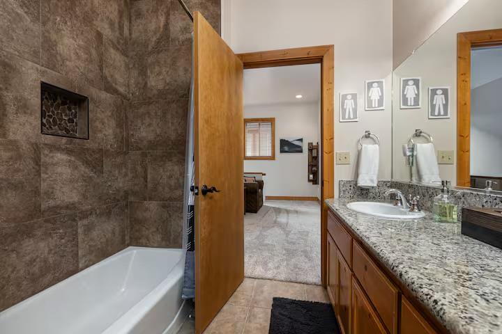 40830 Village Pass Ln #22, Shaver Lake, CA 93664