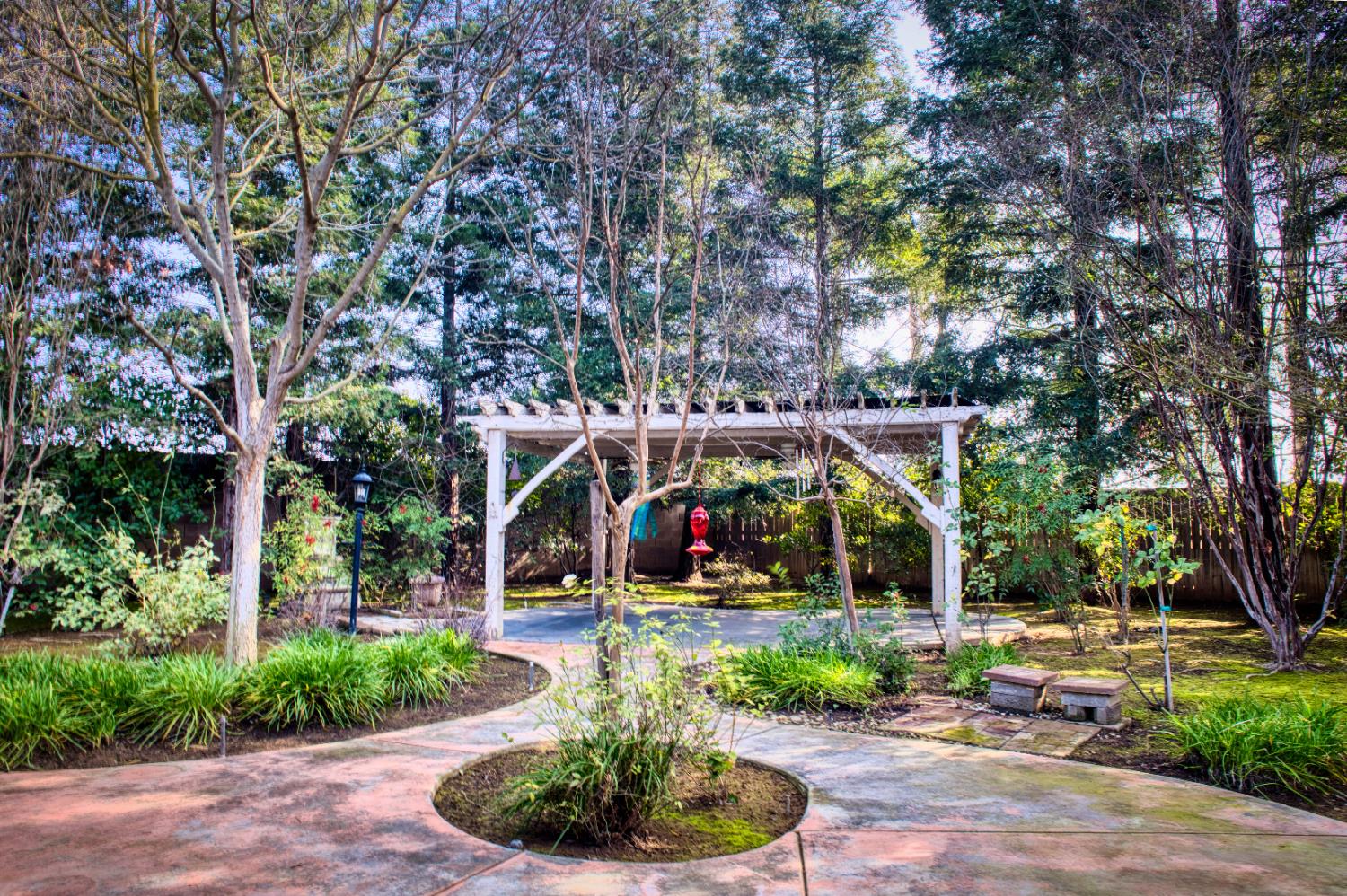 6009 W Goux Ave, Fresno, CA 93722