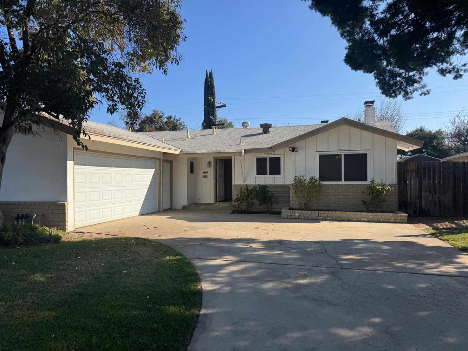 4656 N 5Th St, Fresno, CA 93726