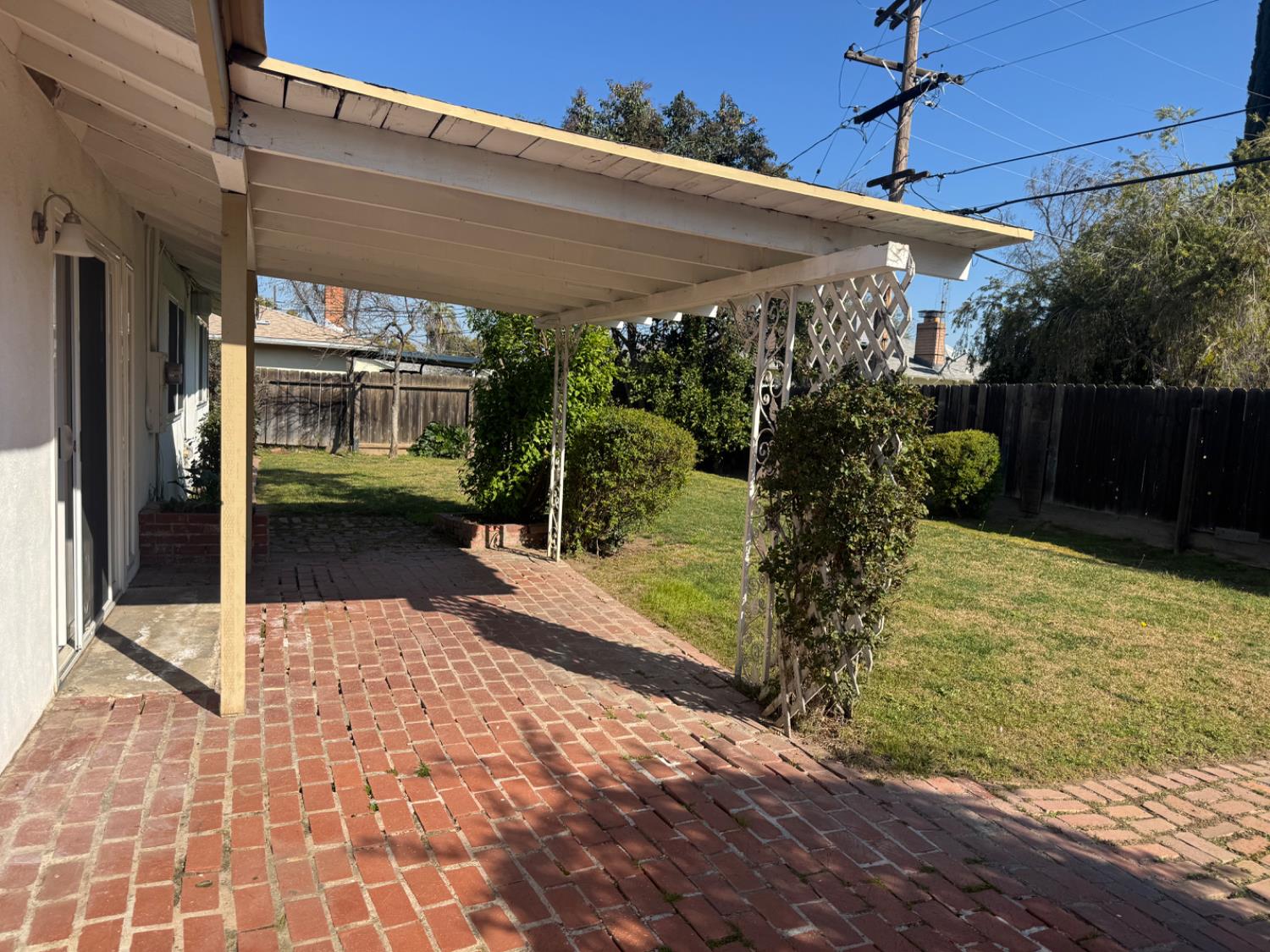 4656 N 5Th St, Fresno, CA 93726