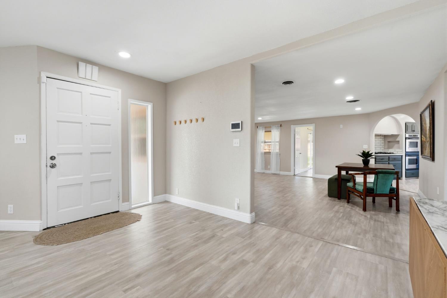 610 W Barstow, Fresno, CA 93704