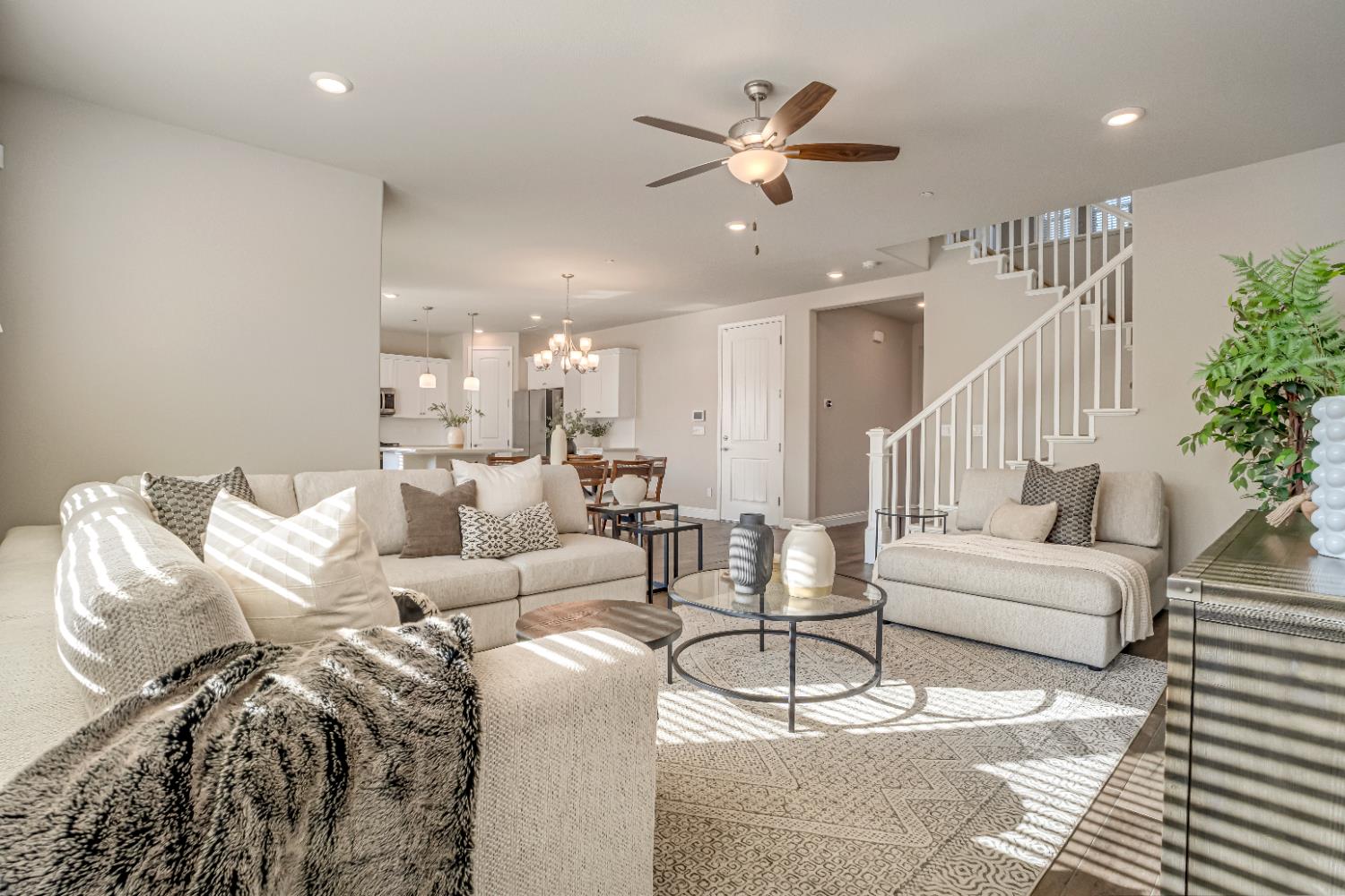 2944 Vermont Ave, Clovis, CA 93619