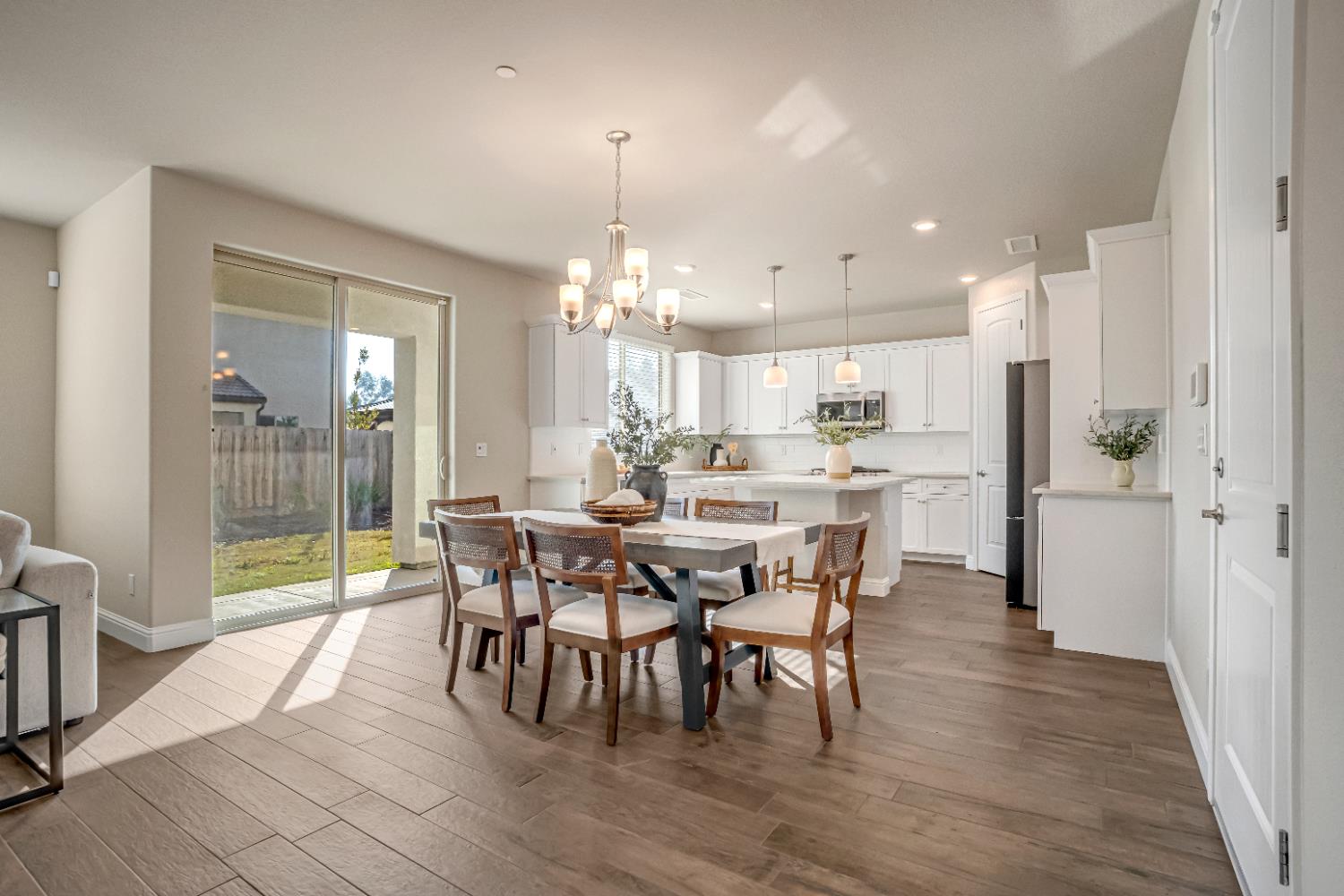 2944 Vermont Ave, Clovis, CA 93619