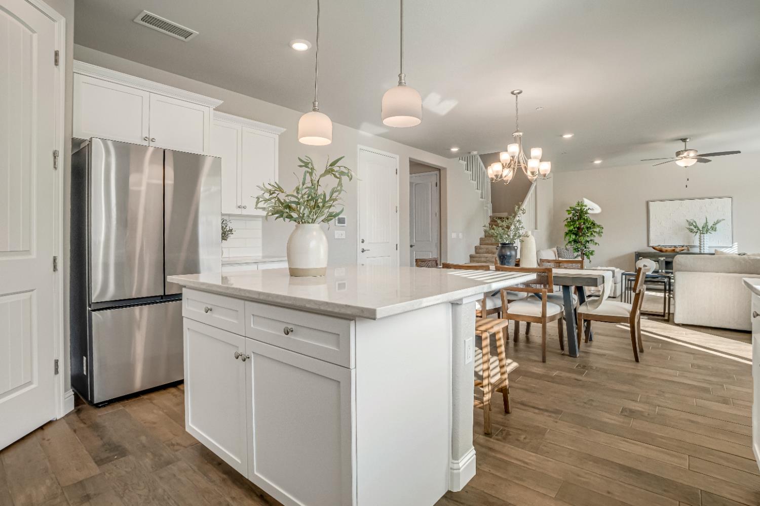 2944 Vermont Ave, Clovis, CA 93619