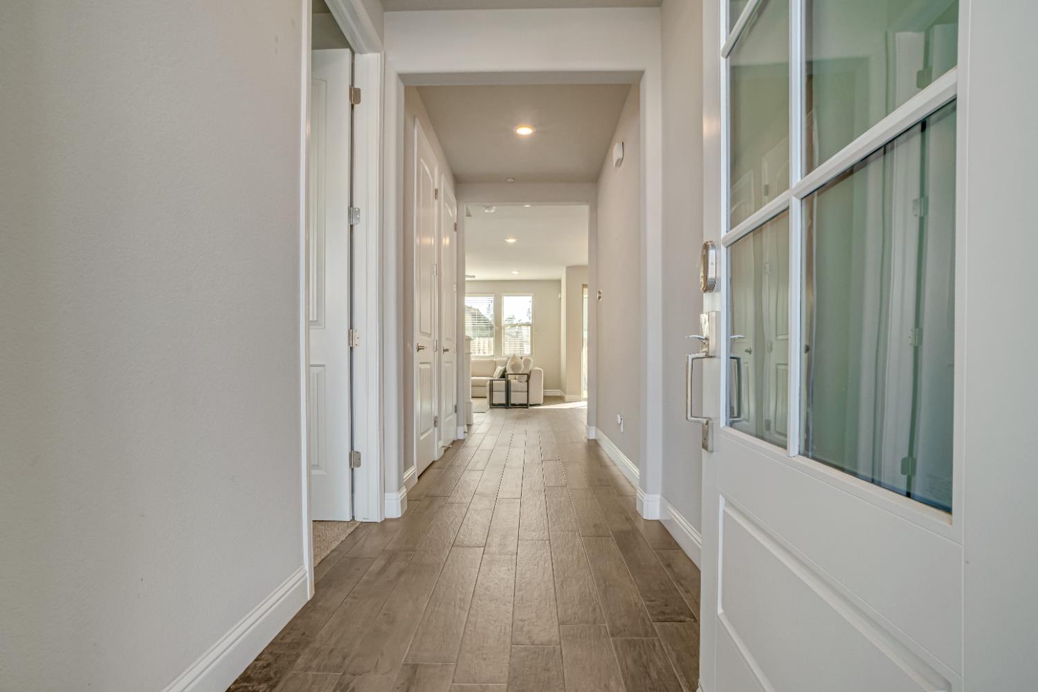 2944 Vermont Ave, Clovis, CA 93619