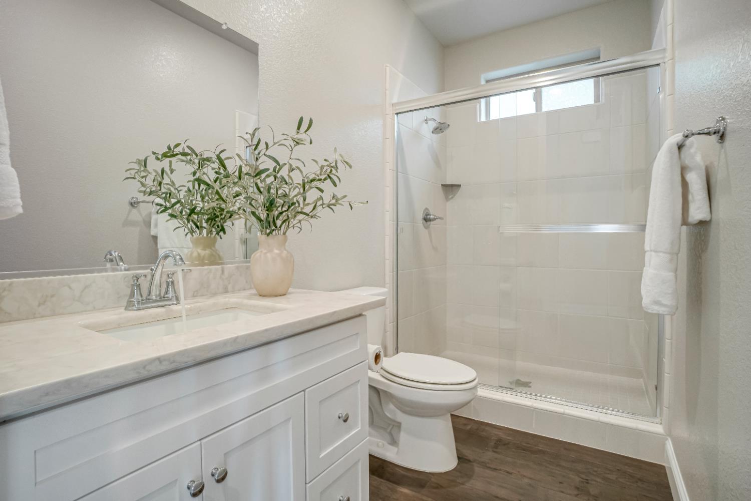 2944 Vermont Ave, Clovis, CA 93619