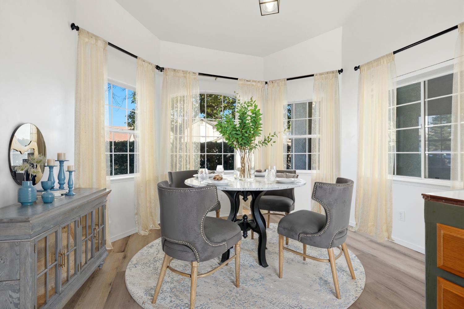 2682 Morris Ave, Clovis, CA 93611