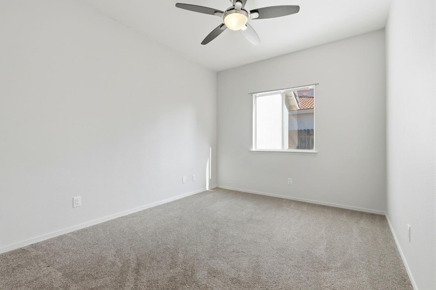 2682 Morris Ave, Clovis, CA 93611