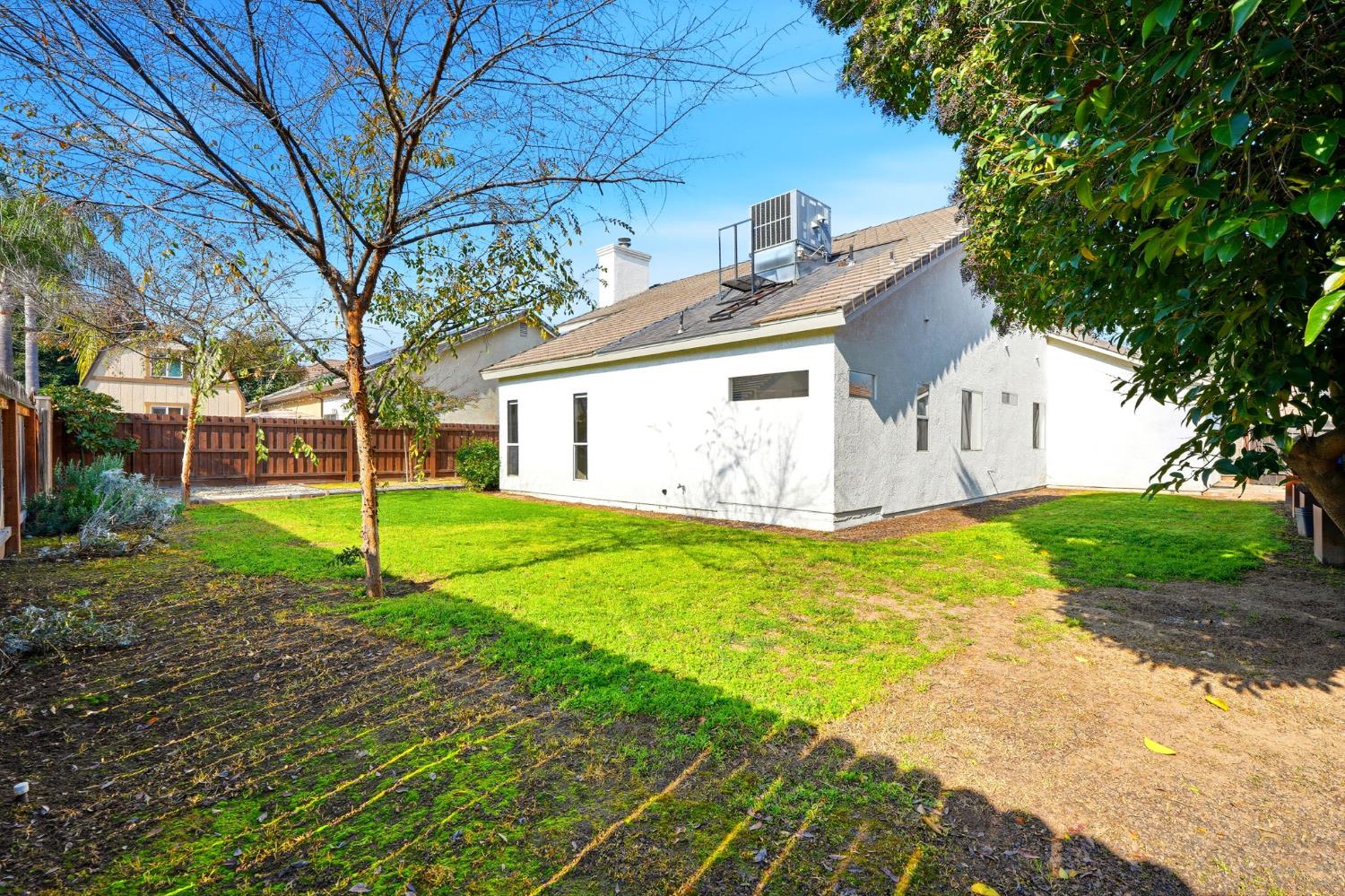 2682 Morris Ave, Clovis, CA 93611