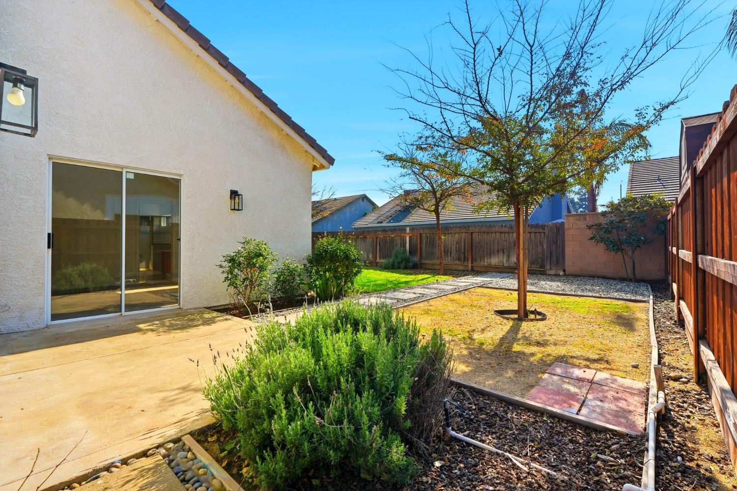 2682 Morris Ave, Clovis, CA 93611