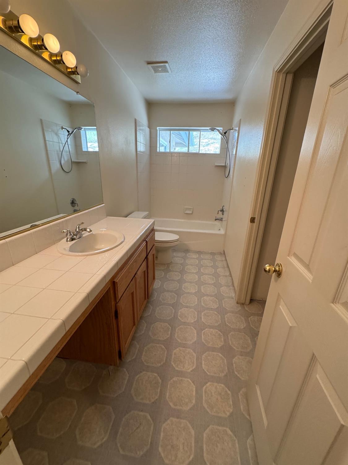 31540 Lucian Dr, Coarsegold, CA 93614