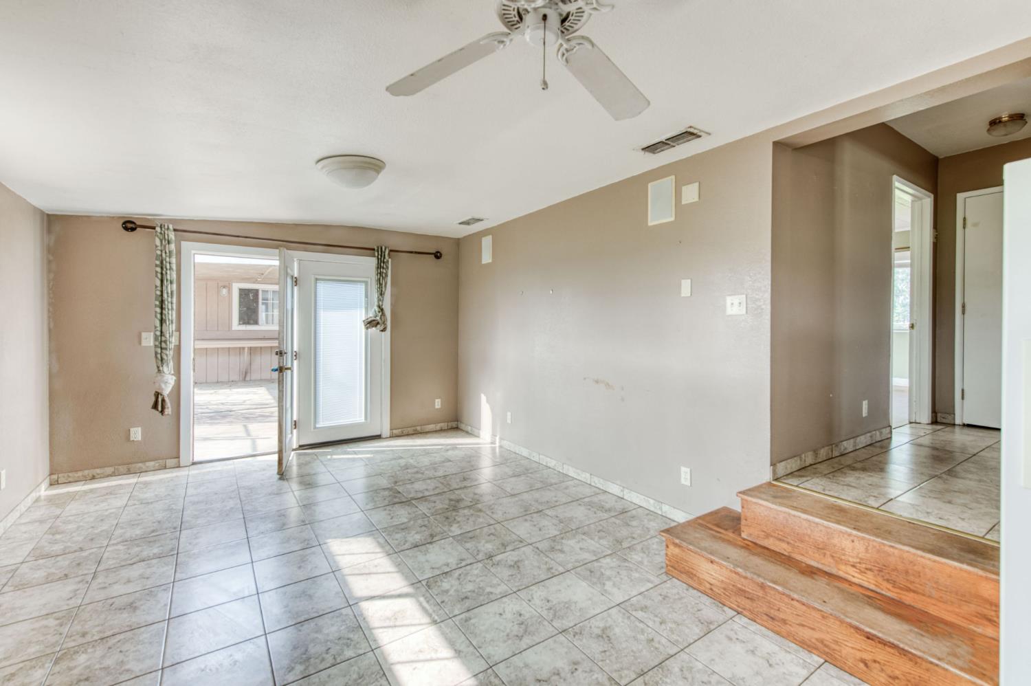 17281 E Belmont Ave, Sanger, CA 93657