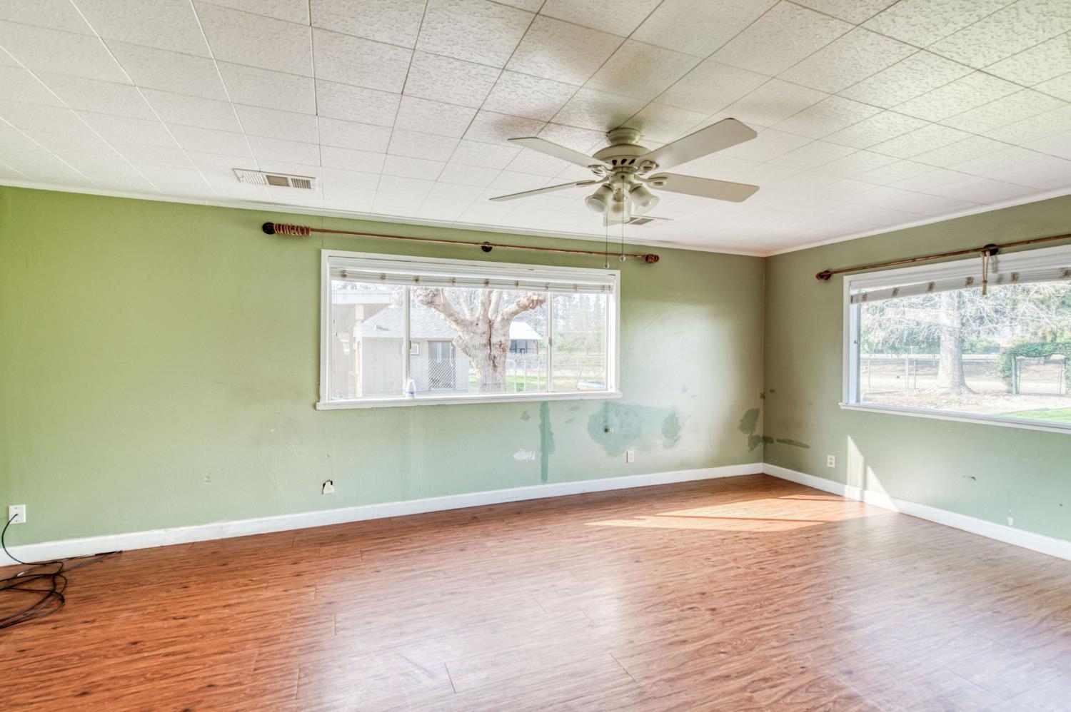 17281 E Belmont Ave, Sanger, CA 93657