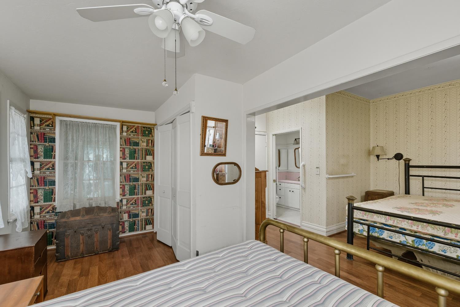 14192 E Kamm, Kingsburg, CA 93631