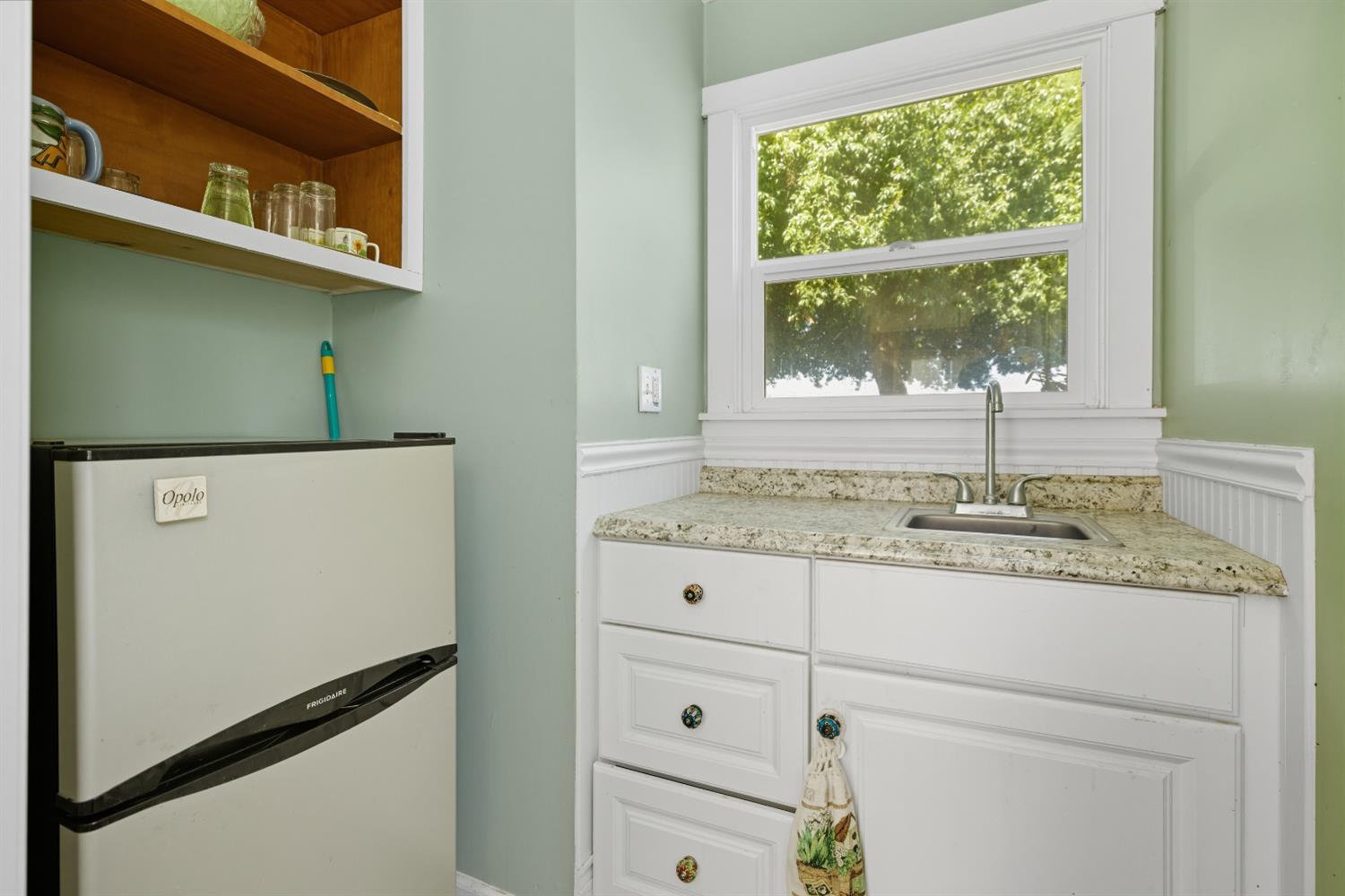 14192 E Kamm, Kingsburg, CA 93631