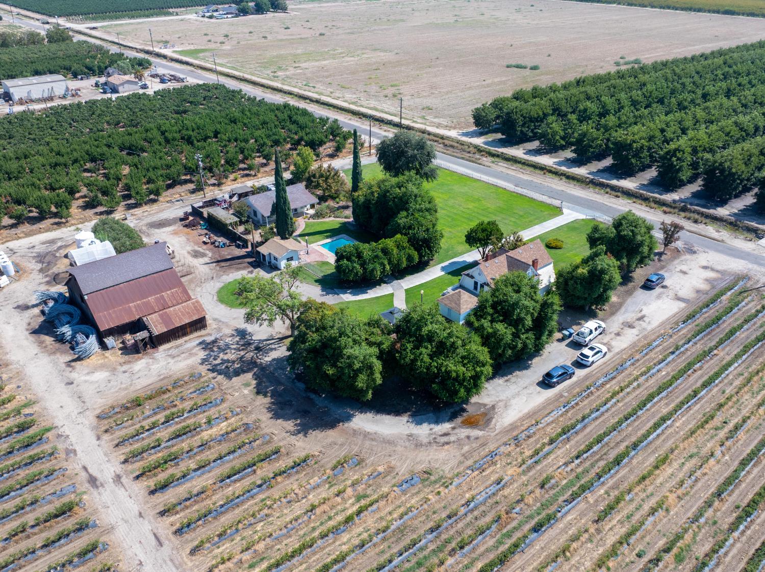 14192 E Kamm, Kingsburg, CA 93631