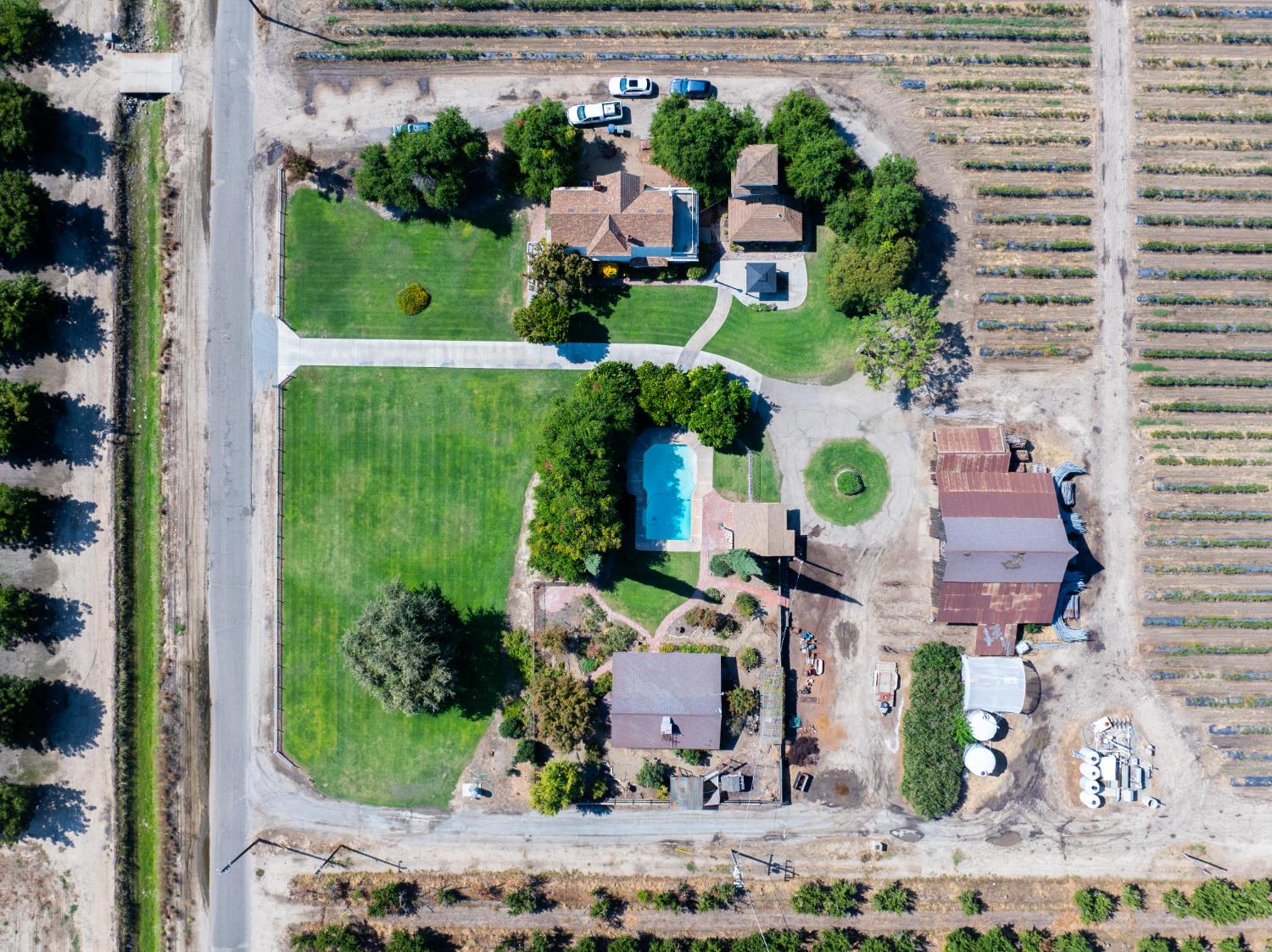 14192 E Kamm, Kingsburg, CA 93631